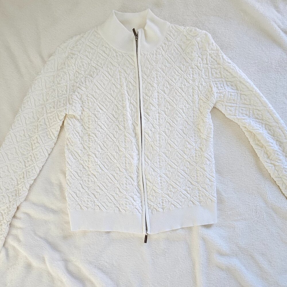 Cardigan sweater